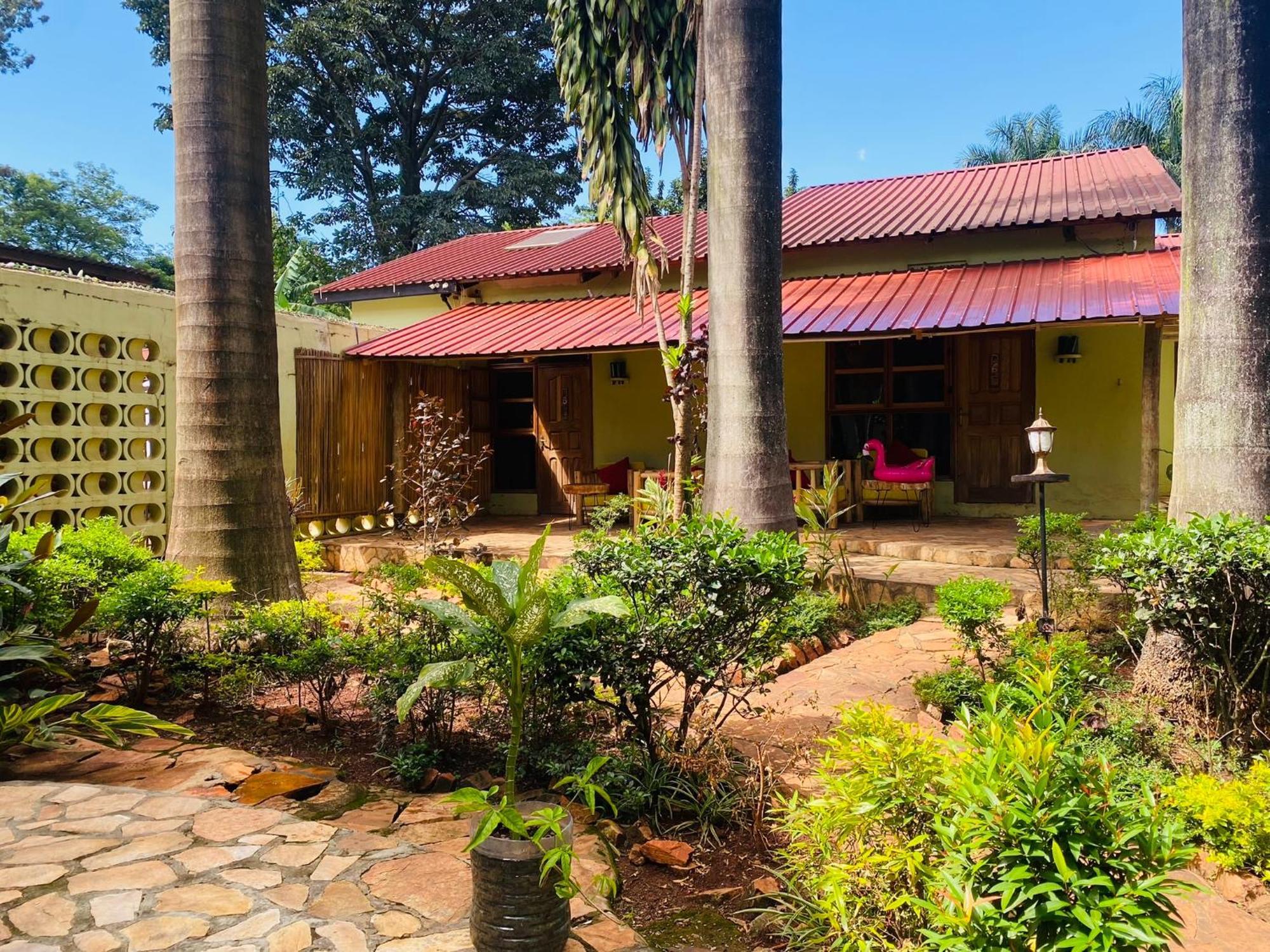 Afro Smile Hotel & Guest House Jinja Exteriör bild