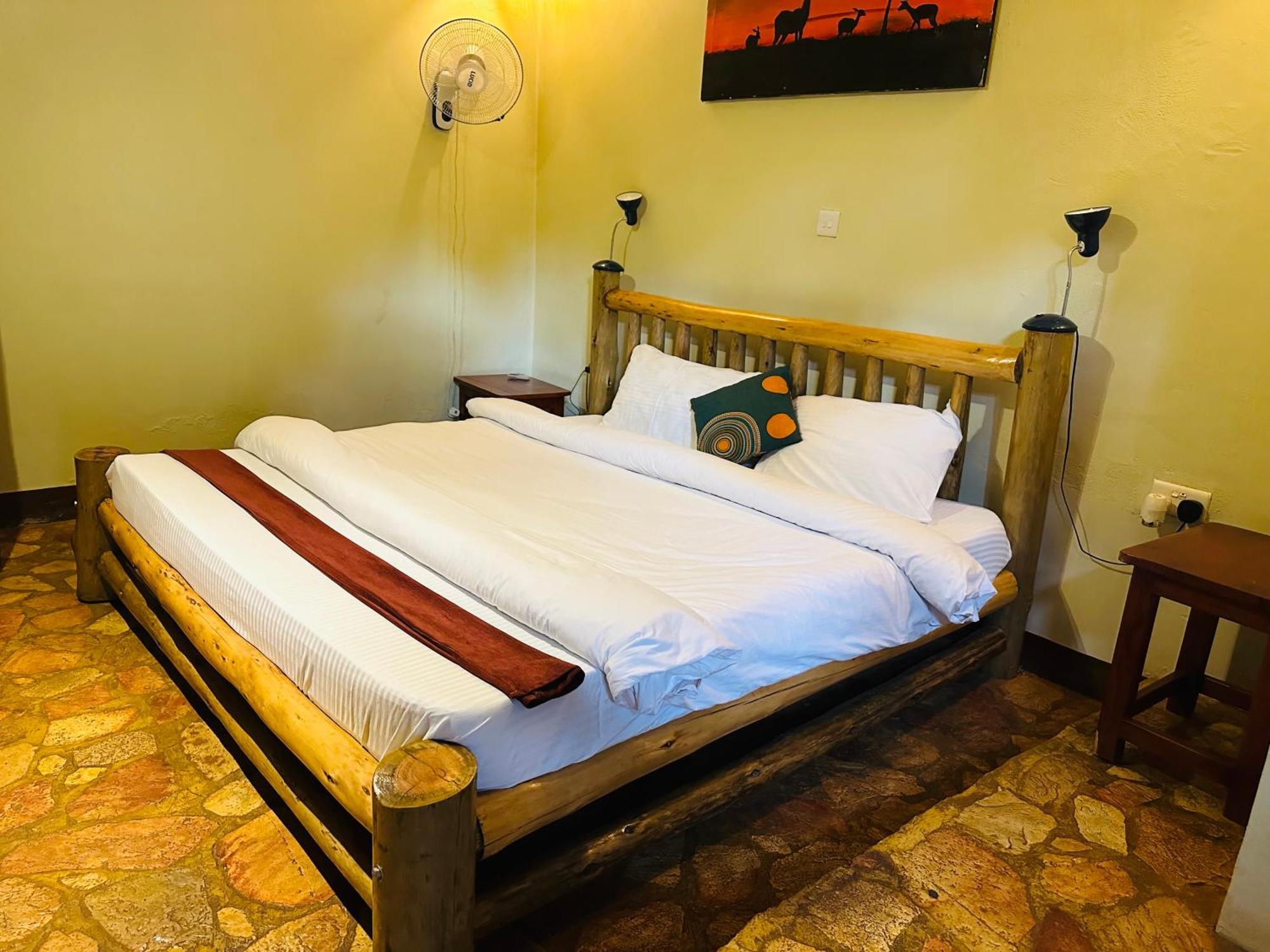Afro Smile Hotel & Guest House Jinja Exteriör bild